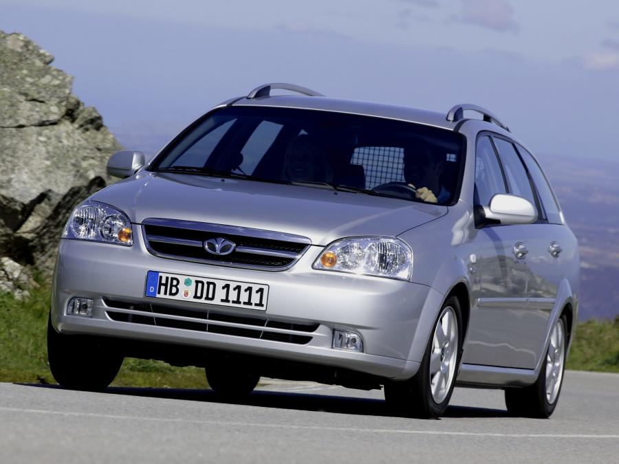  Daewoo Nubira Wagon 2004 года  (фото 8 из 16)